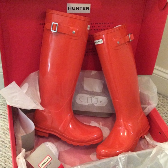 🆕 HUNTER tall orange gloss boots- size 8 - Picture 3 of 8
